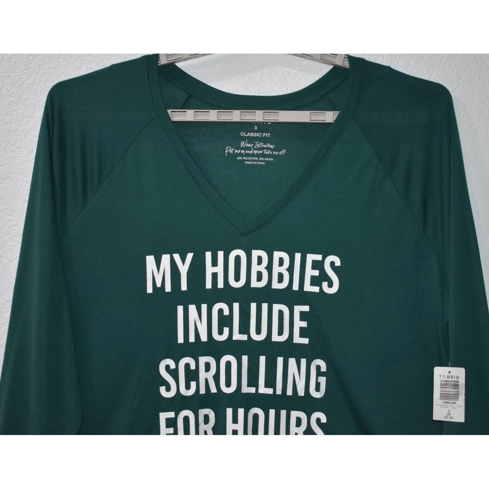Torrid 3X Green Graphic V-Neck Tee My Hobbies Include Scrolling For Hours Sz 3X